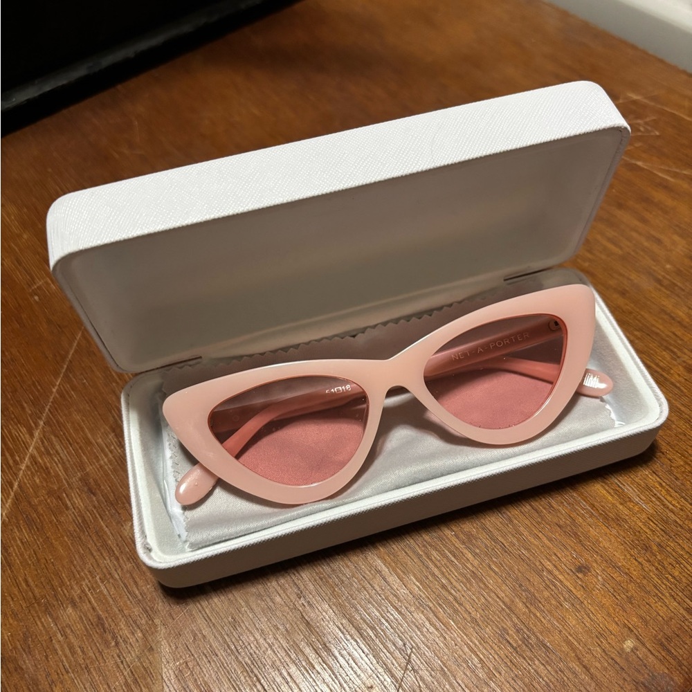 Sophisticated Pink Cat-Eye Sunglasses - Picture 3 of 5